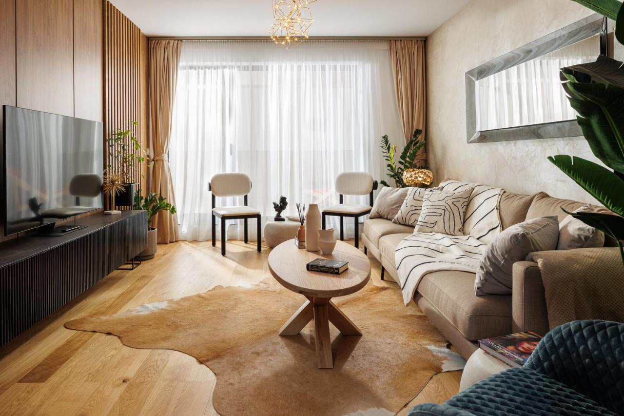 Pure Living Apartment W. Private Parking Brașov Exterior foto