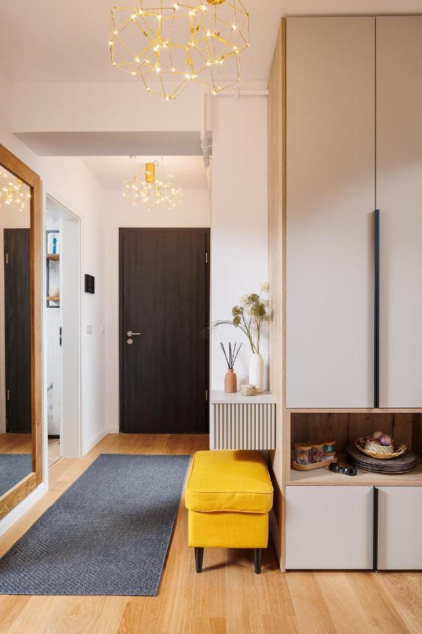Pure Living Apartment W. Private Parking Brașov Exterior foto