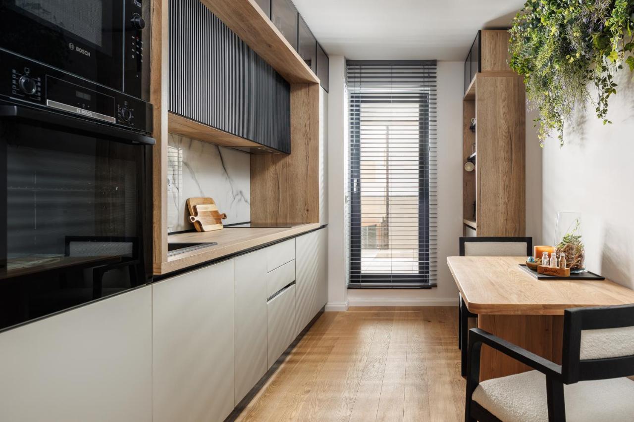 Pure Living Apartment W. Private Parking Brașov Exterior foto